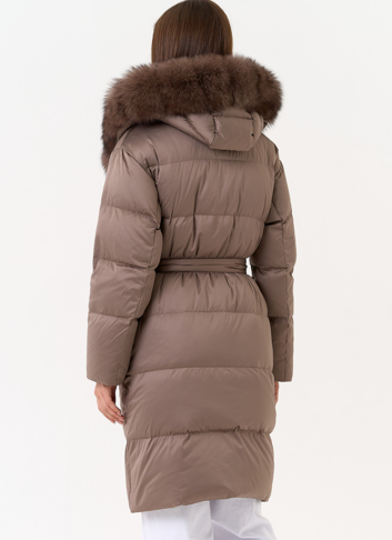 Женский пуховик с капюшоном из меха песца