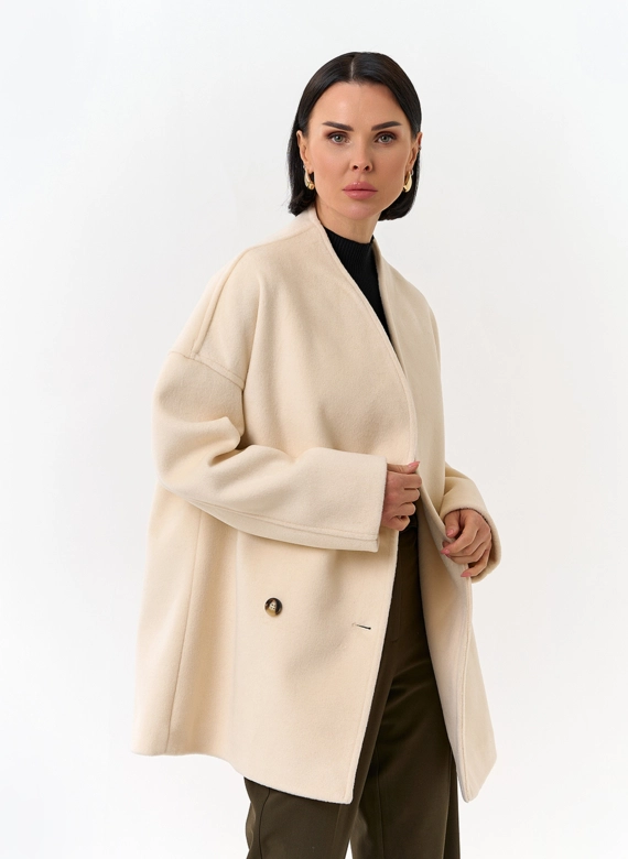 Женское укороченное пальто с поясом фото