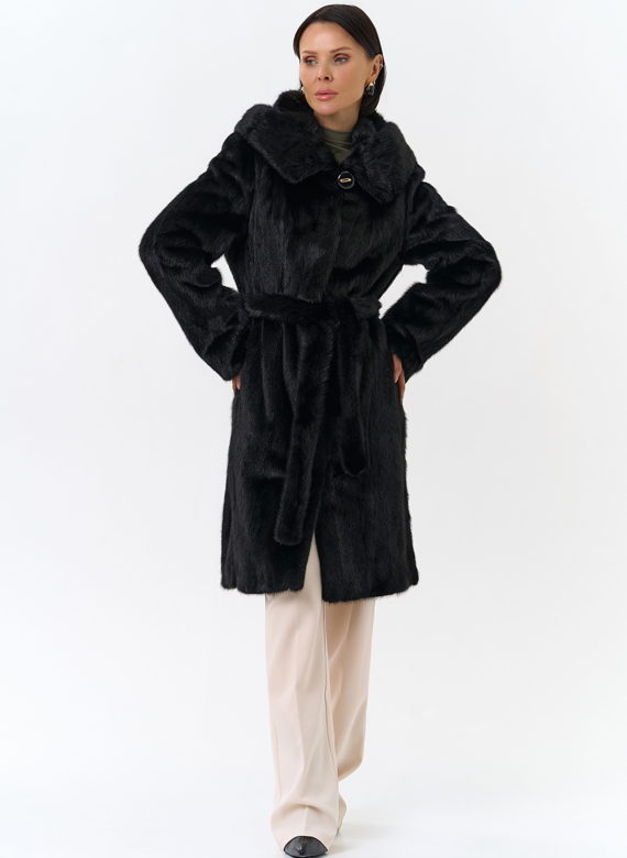 Шуба из норки черного цвета с капюшоном 