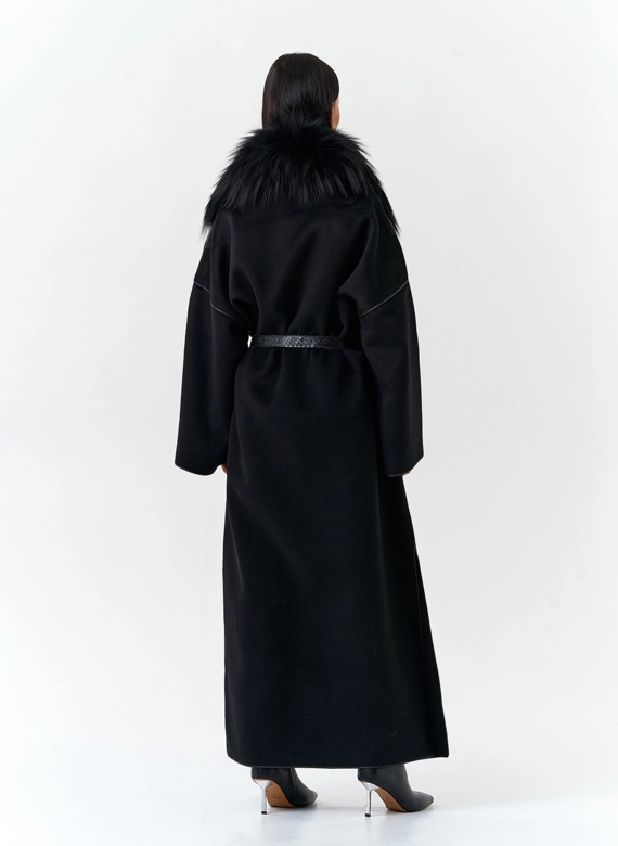 Женское длинное пальто с отделкой из меха лисы