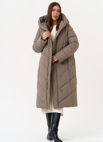 Женский пуховик с капюшоном