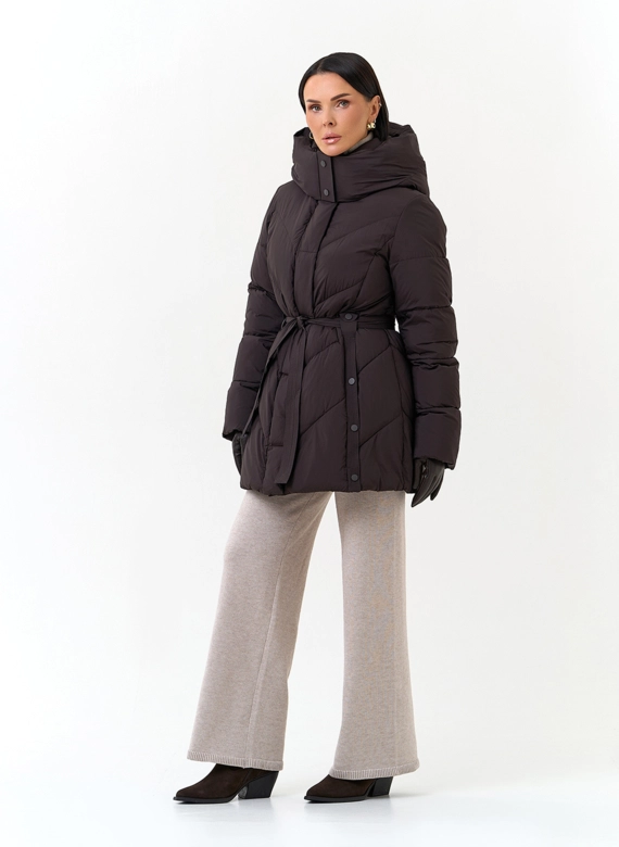 Женский пуховик с поясом фото