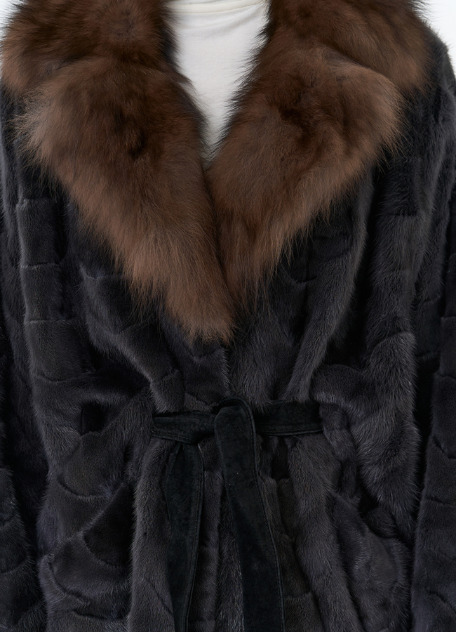 Шуба из меха норки с воротником из меха лисы модель № 31302 универмаг малина