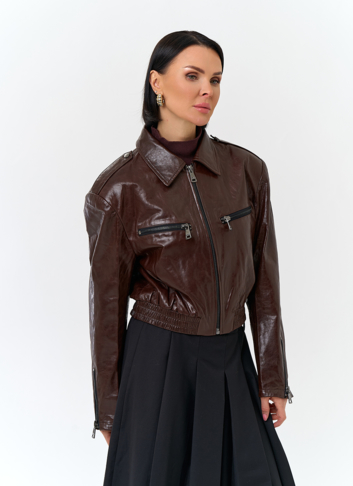 Короткая куртка из натуральной кожи