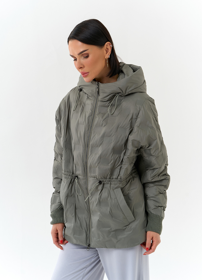 Женская куртка с капюшоном  модель № 32566 универмаг малина