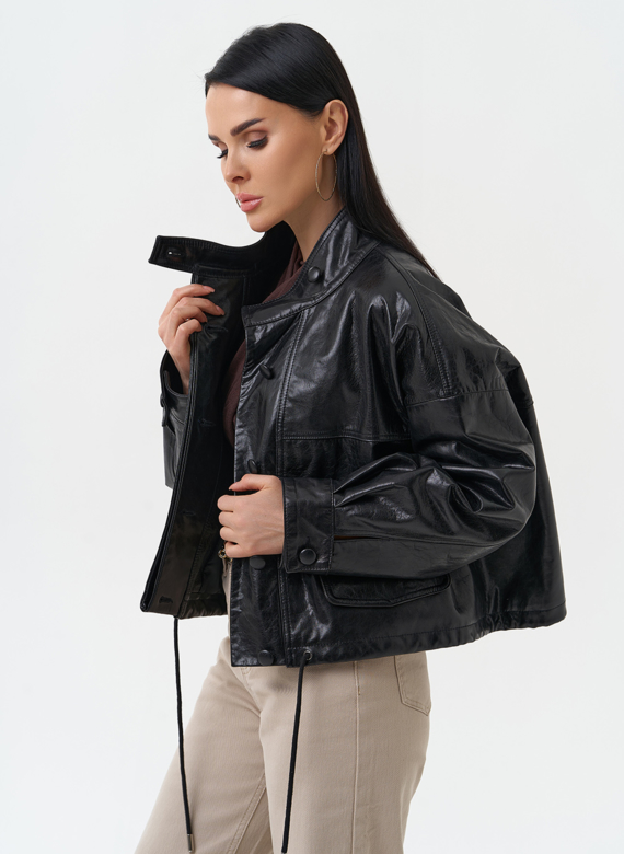 Женская куртка из натуральной кожи оверсайз