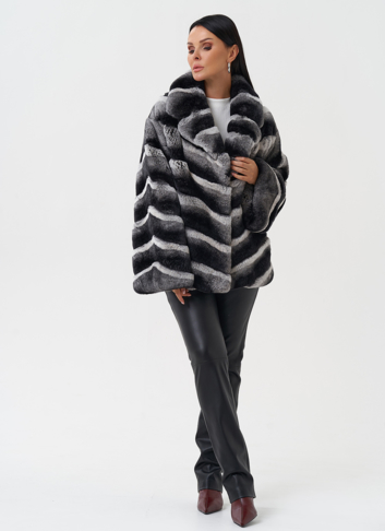 Женская шуба из меха кролика