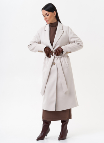Женское пальто с английским воротником
