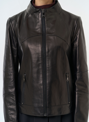 Женская куртка из натуральной кожи