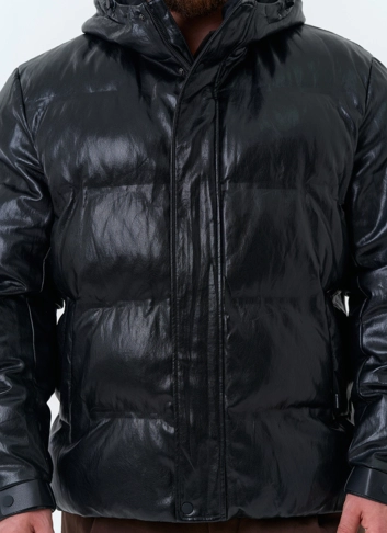 Мужской пуховик из эко кожи с капюшоном фото