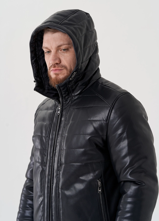 Мужская куртка из эко кожи с капюшоном  модель № 24468 в рассрочку