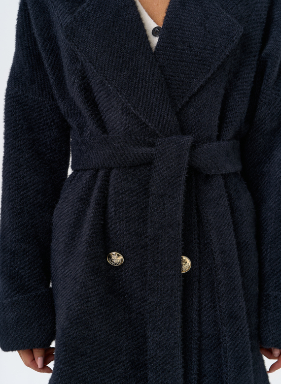 Женское полупальто с английским воротником